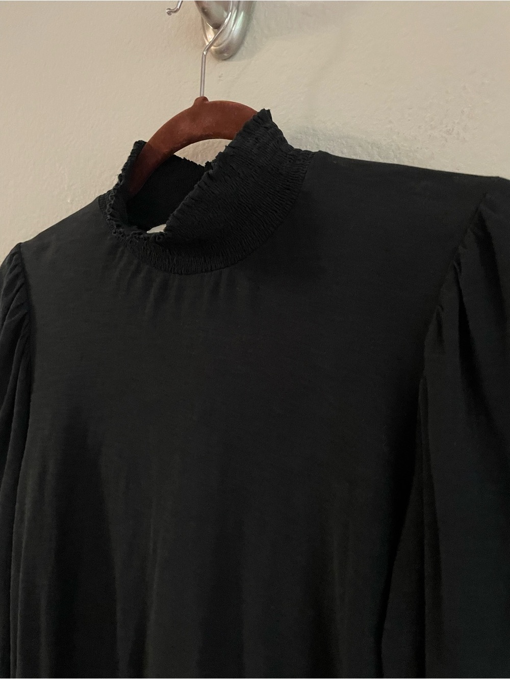Nation LTD - Melanie Smocked Peasant Tee in Jet Black Size XS - Picture 5 of 7